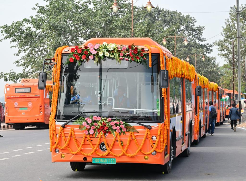 25 new E-Buses flagged off by CM in Sambalpur